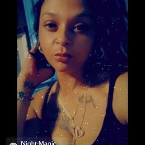 Meet your Posher, Monique